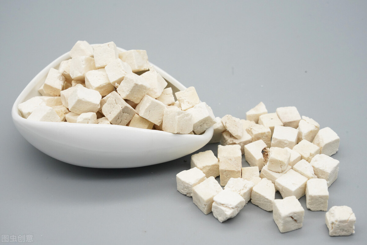 眼干眼涩视力模糊怎样治疗,眼干眼涩眼模糊吃什么能好转