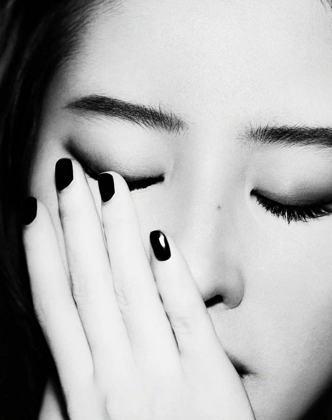 刘亦菲lv最新造型,刘亦菲vogue穿搭