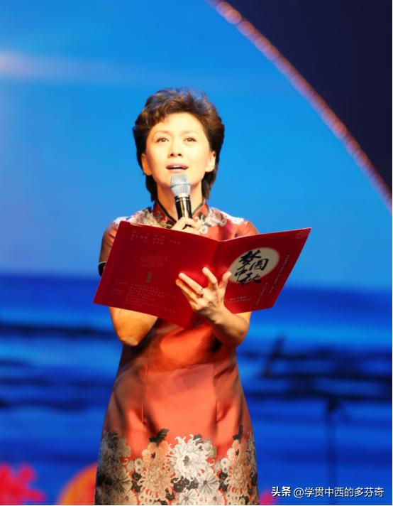 原央视主持人海霞近况,央视主持人海霞有几个儿女