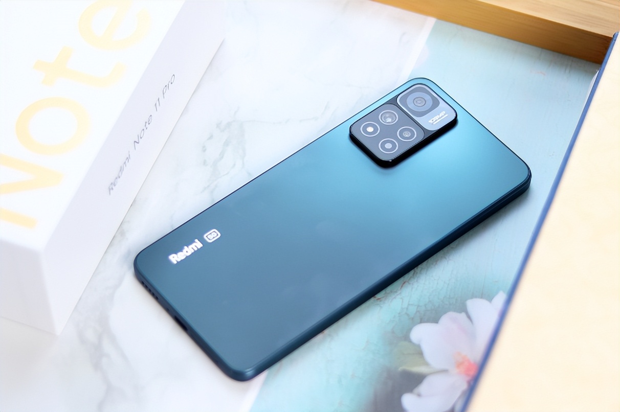 1000到1500左右的性价比超高手机,2022年1500元左右性价比高的手机