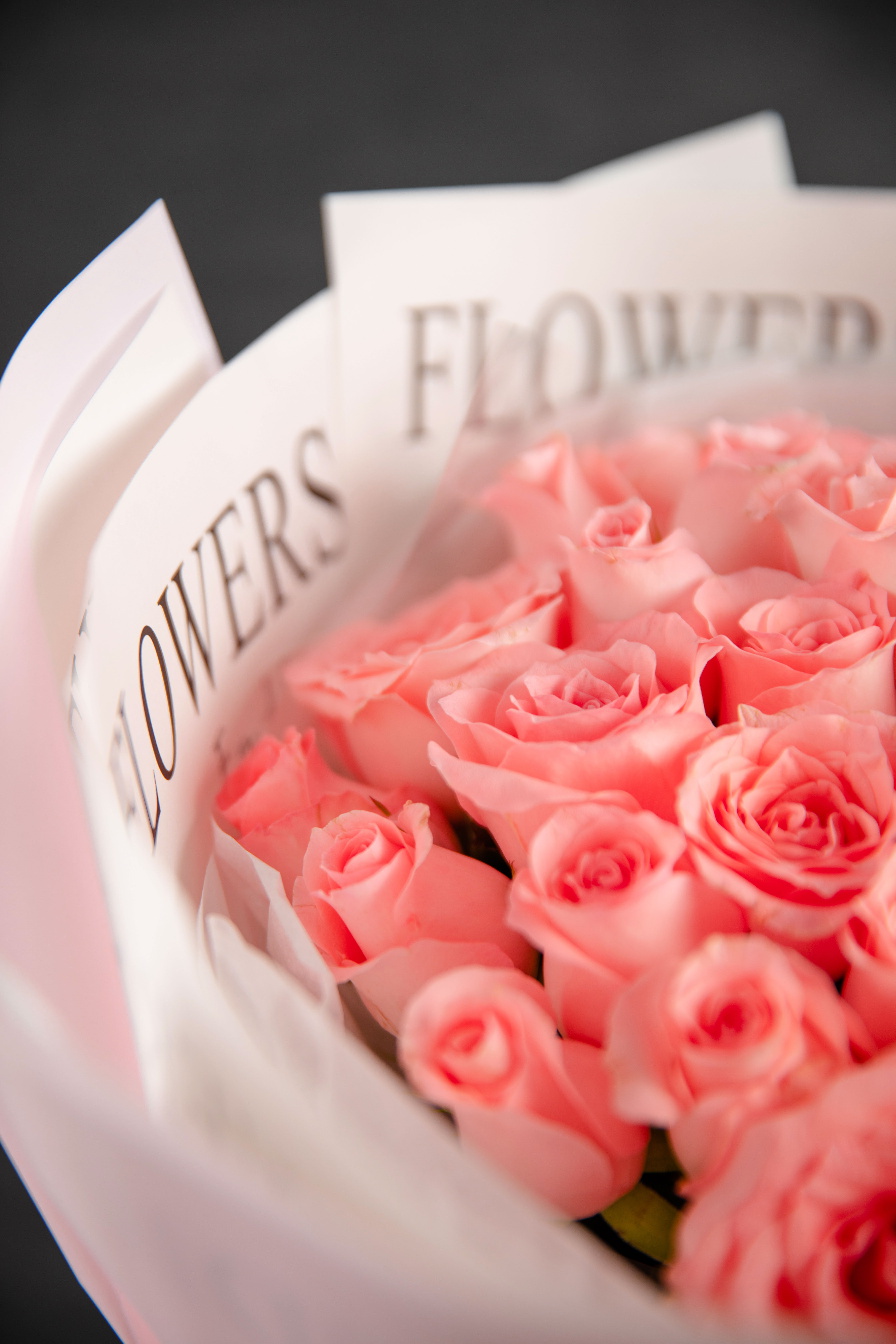 七夕一见倾心11朵红玫瑰diy花束,2020年七夕天空之镜礼盒花束