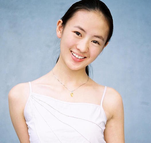 “小章子怡”童瑶的成长史，和她与张国立父子的恩怨情仇