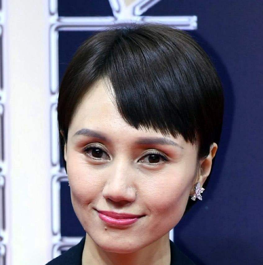 从“精灵女孩”到“摩登女郎”,袁泉出道23年,容颜几变?