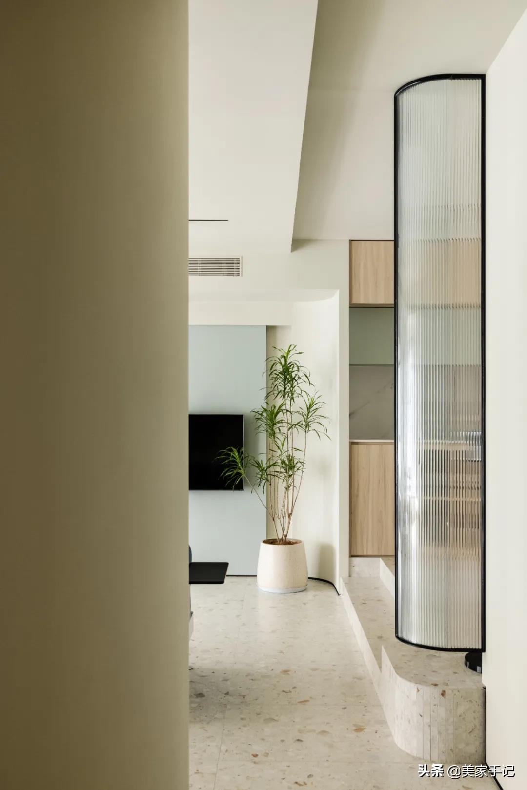 成都164㎡的小屋火了，仅凭一个玄关就圈粉无数，家居氛围太棒了