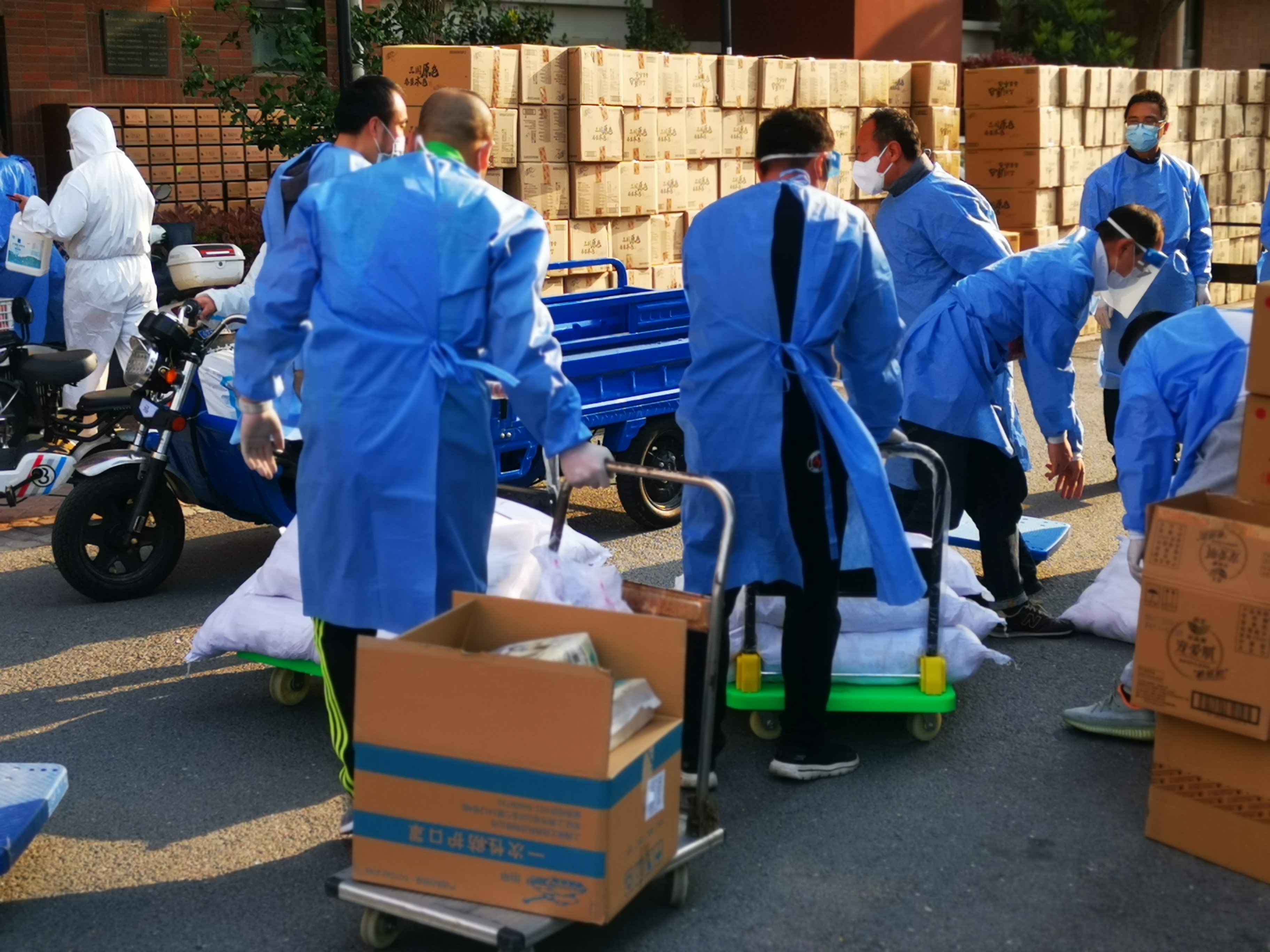 小区抗疫情况,抗疫的路上我们一直都在