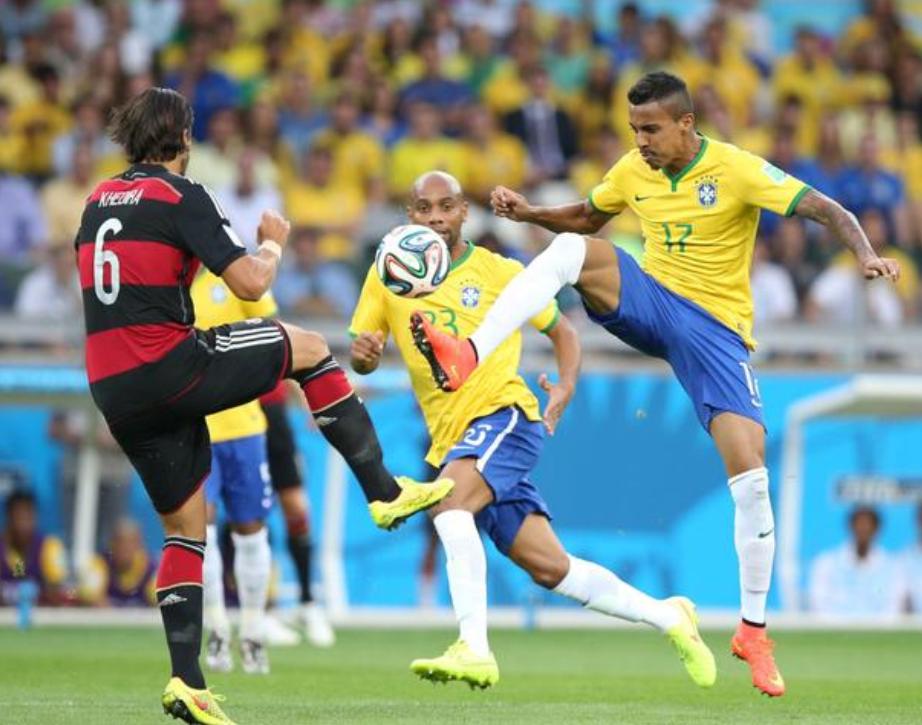 世界杯巴西1-7输球,巴西1-7惨败德国巴西的阵容