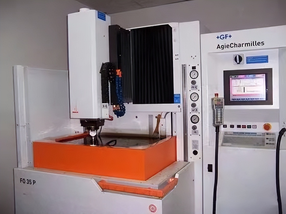 高精度塑胶齿轮注塑模具与精密电火花加工工艺