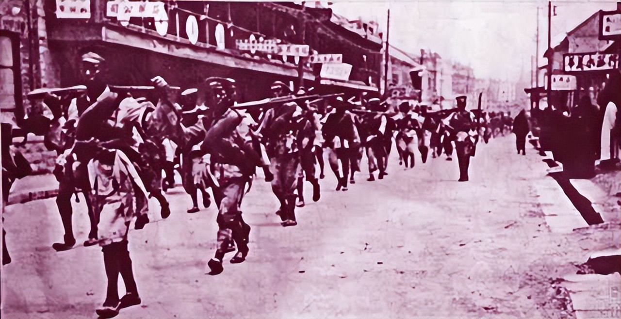 八路军6个师长只有他没成为元帅，晚年担任副主席，儿子是将军