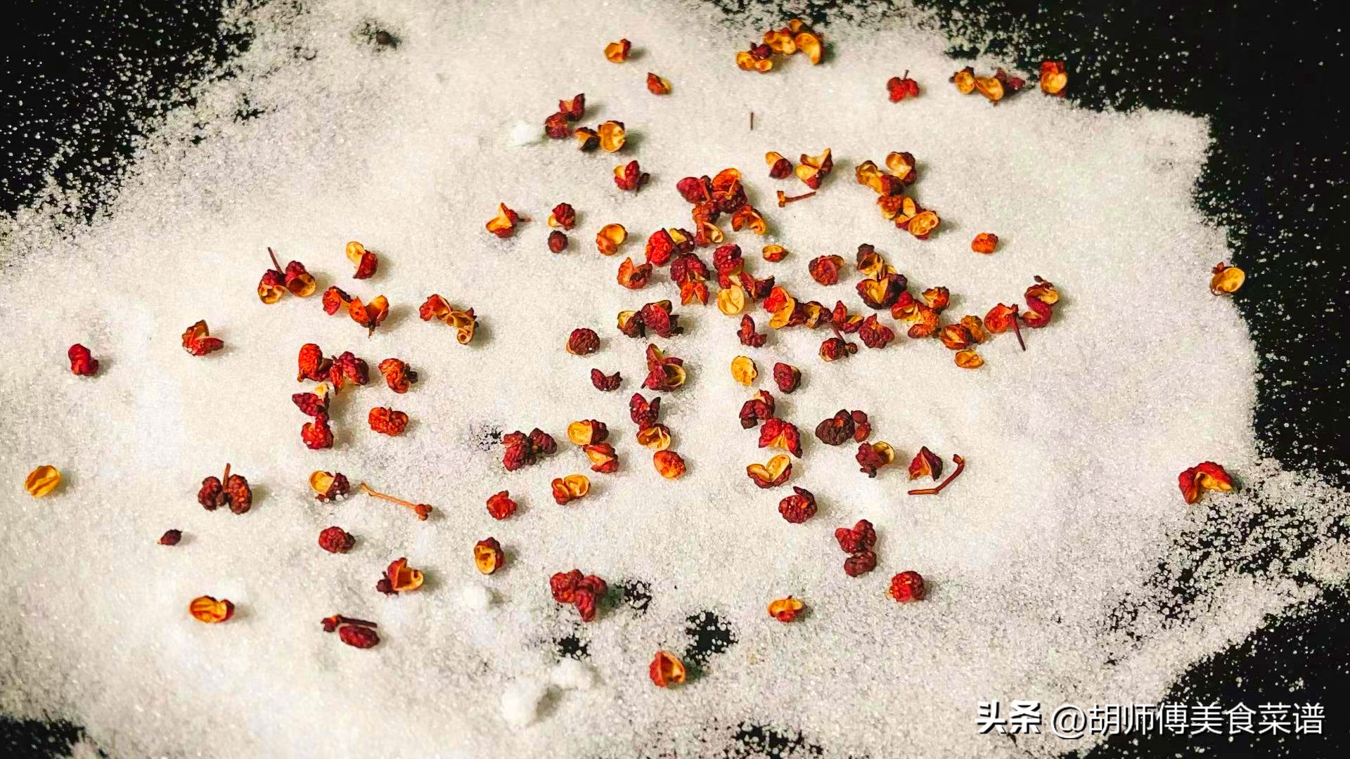 腌腊肉牢记4个窍门耐存不发臭,腊肉腌制防臭放什么