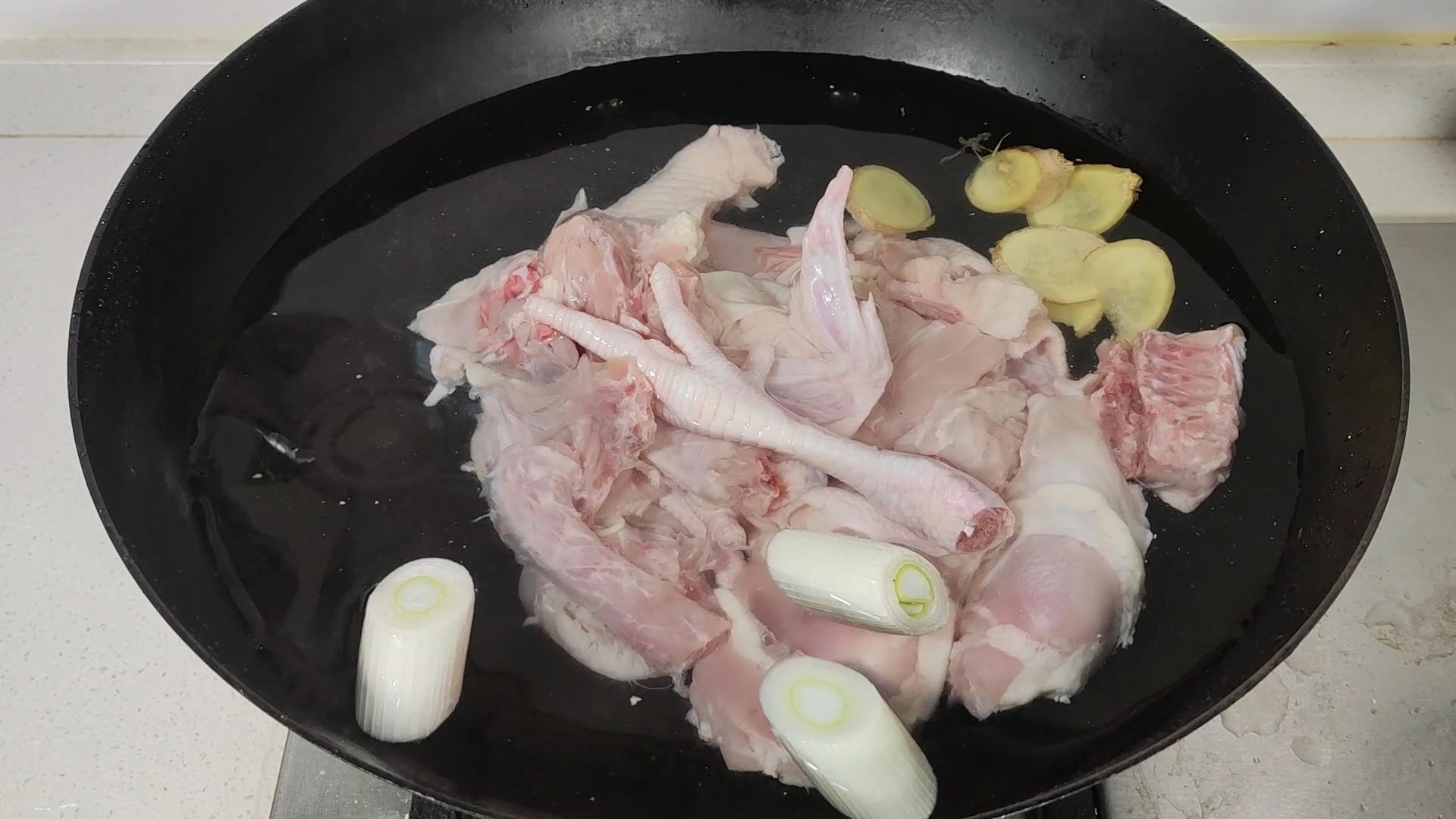 炖鸡汤的正确做法放什么,炖鸡汤都放什么料营养又好吃