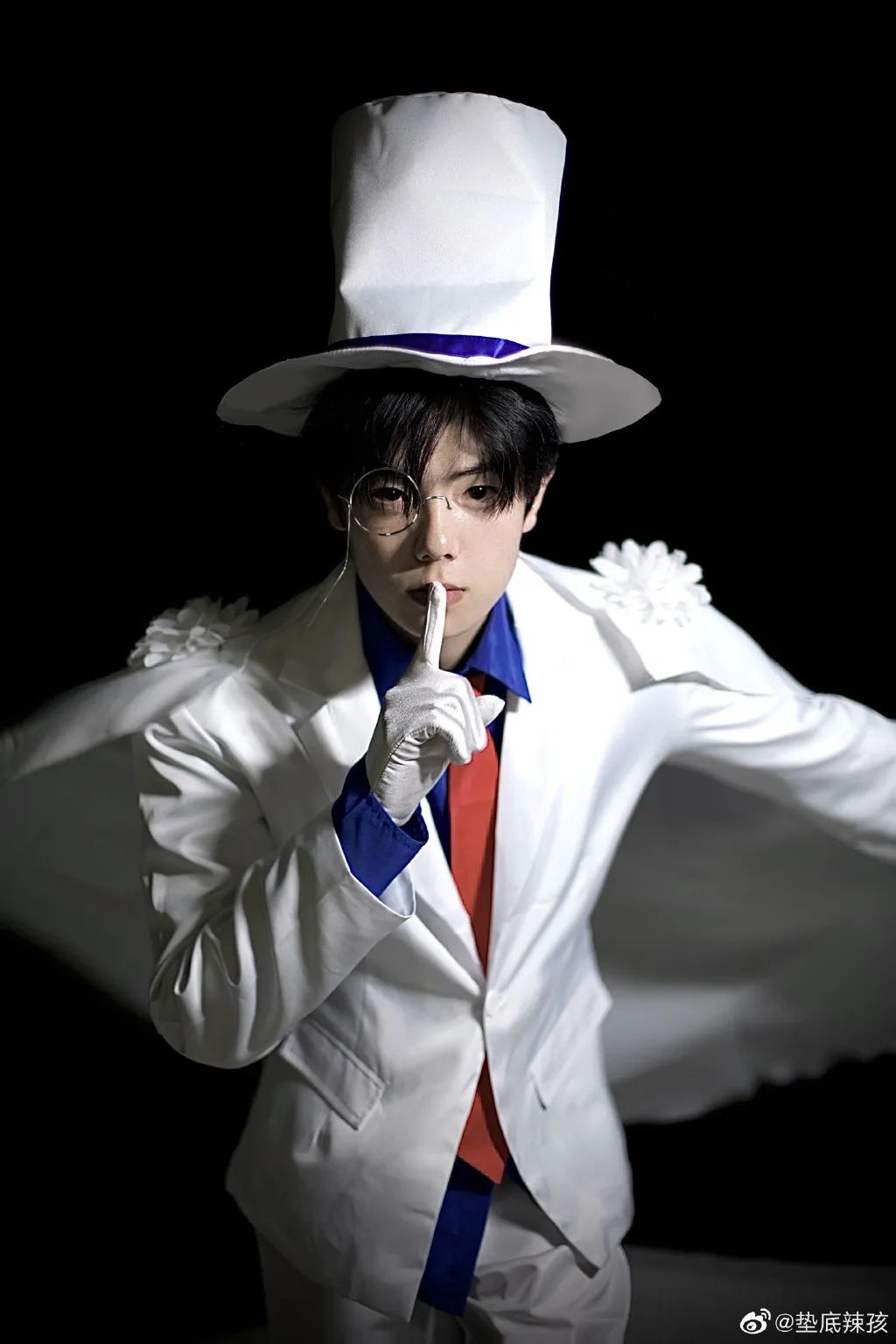 女生的p图技术有多强大,再一次感叹网红的p图技术