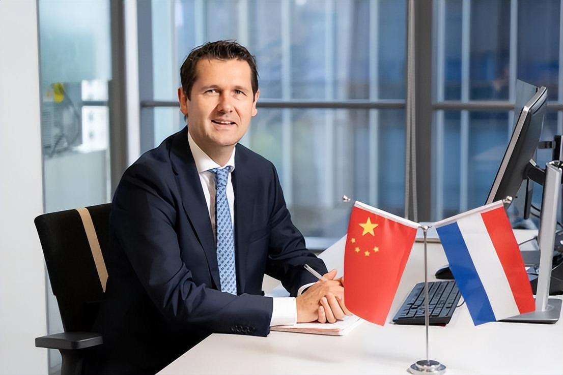 荷兰对中国光刻机的看法,荷兰禁止中国光刻机了吗