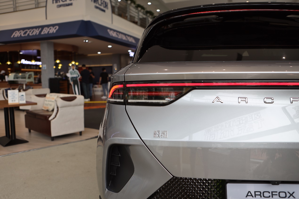 极狐阿尔法s森林版优惠落地价,极狐阿尔法s森林版525e落地