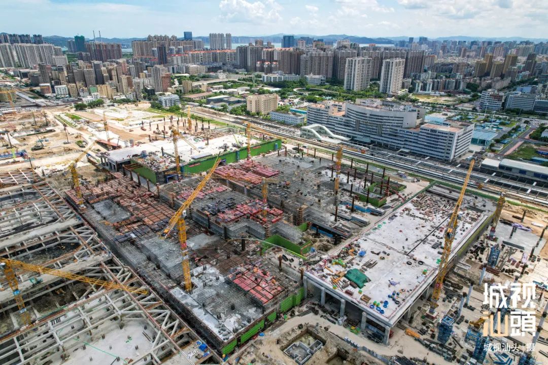 到了明年，就彻底不用忍受汕头站那几台制不冷的空调了？