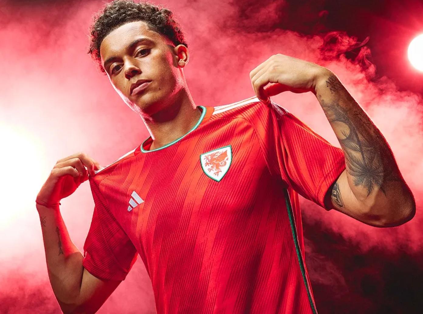 「世界杯球衣」馋哭中国球迷的细节（一）