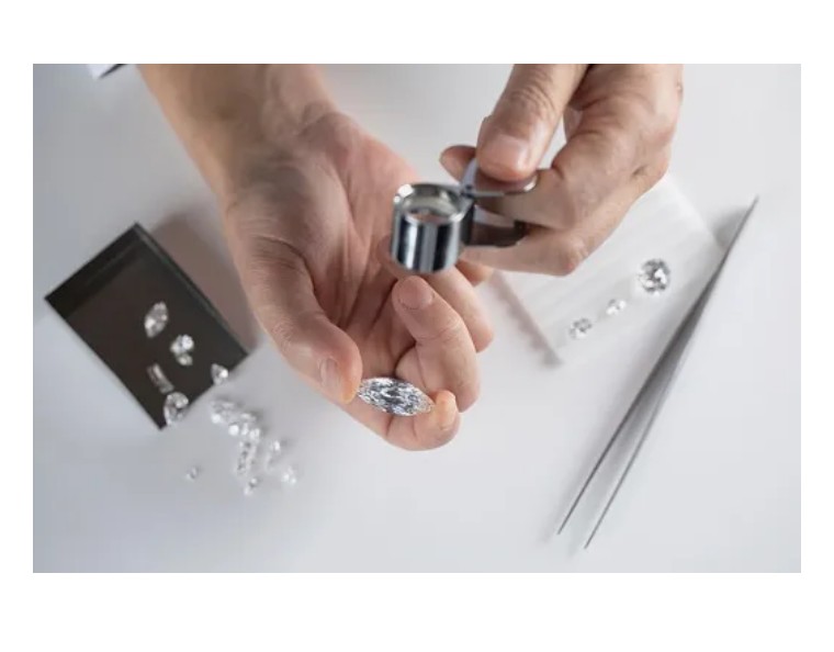 行业动态|老凤祥终端网点突破5000家，戴比尔斯8月销售持续强劲