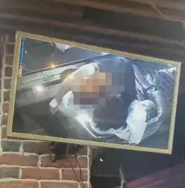 “喂食”大学情侣?不雅视频曝光后,网友纷纷表示:底线在哪里?