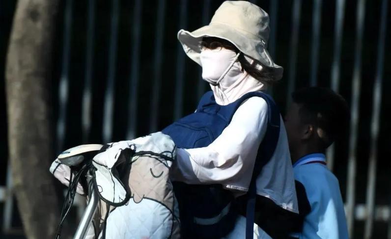 被官媒揭穿的“防晒衣”,官媒揭穿防晒衣套路