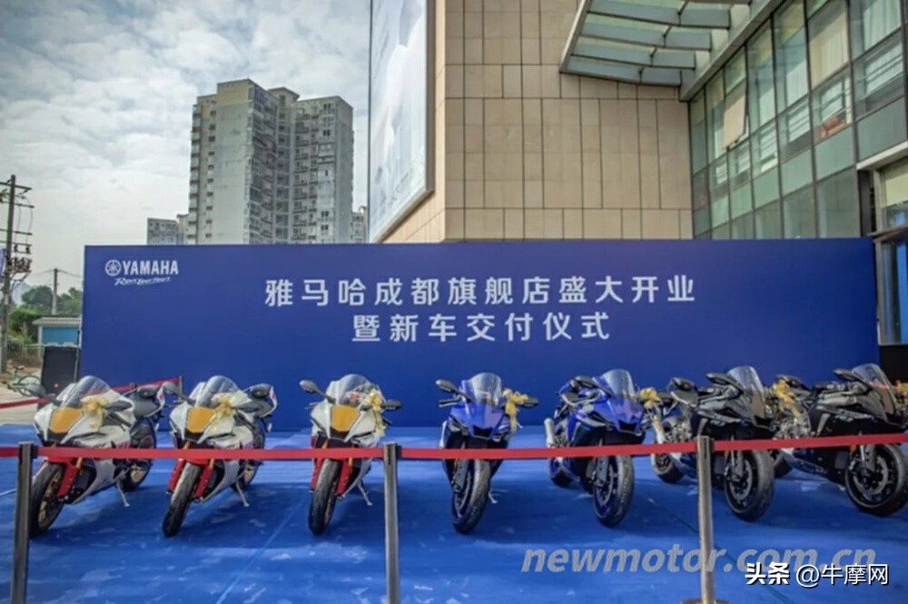 雅马哈yzfr1落地多少钱,雅马哈yzf-r1美版官方报价