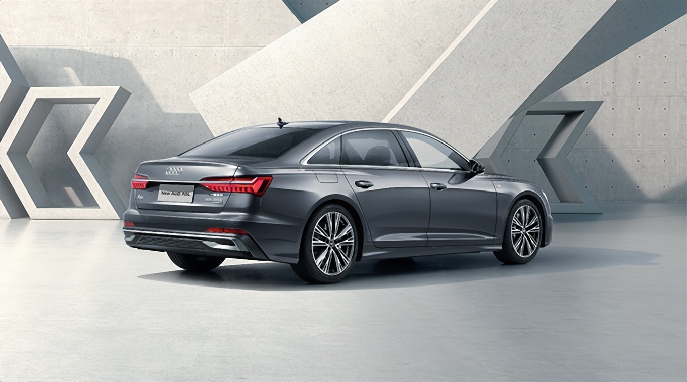 新奥迪a6l四驱冰雪测试,c级车标杆