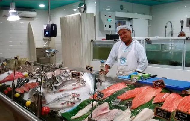 华人在迪拜的奢侈生活,迪拜的消费到底有多高