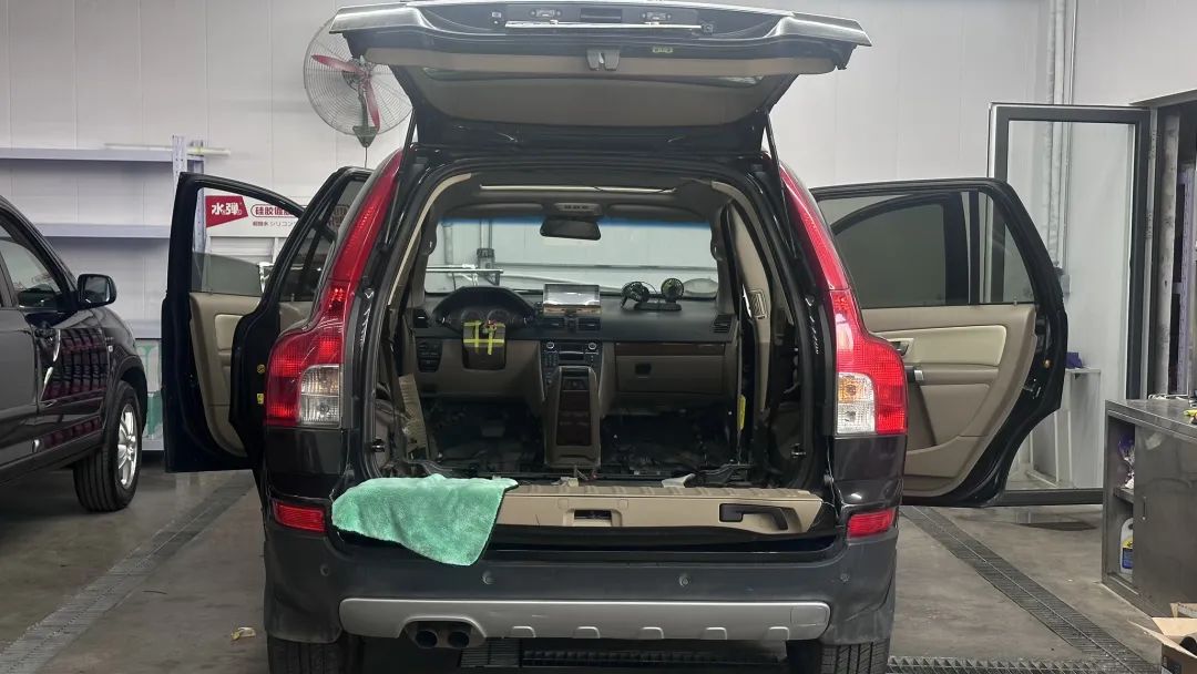 80年沃尔沃xc90出售,08款沃尔沃xc90二手多少钱