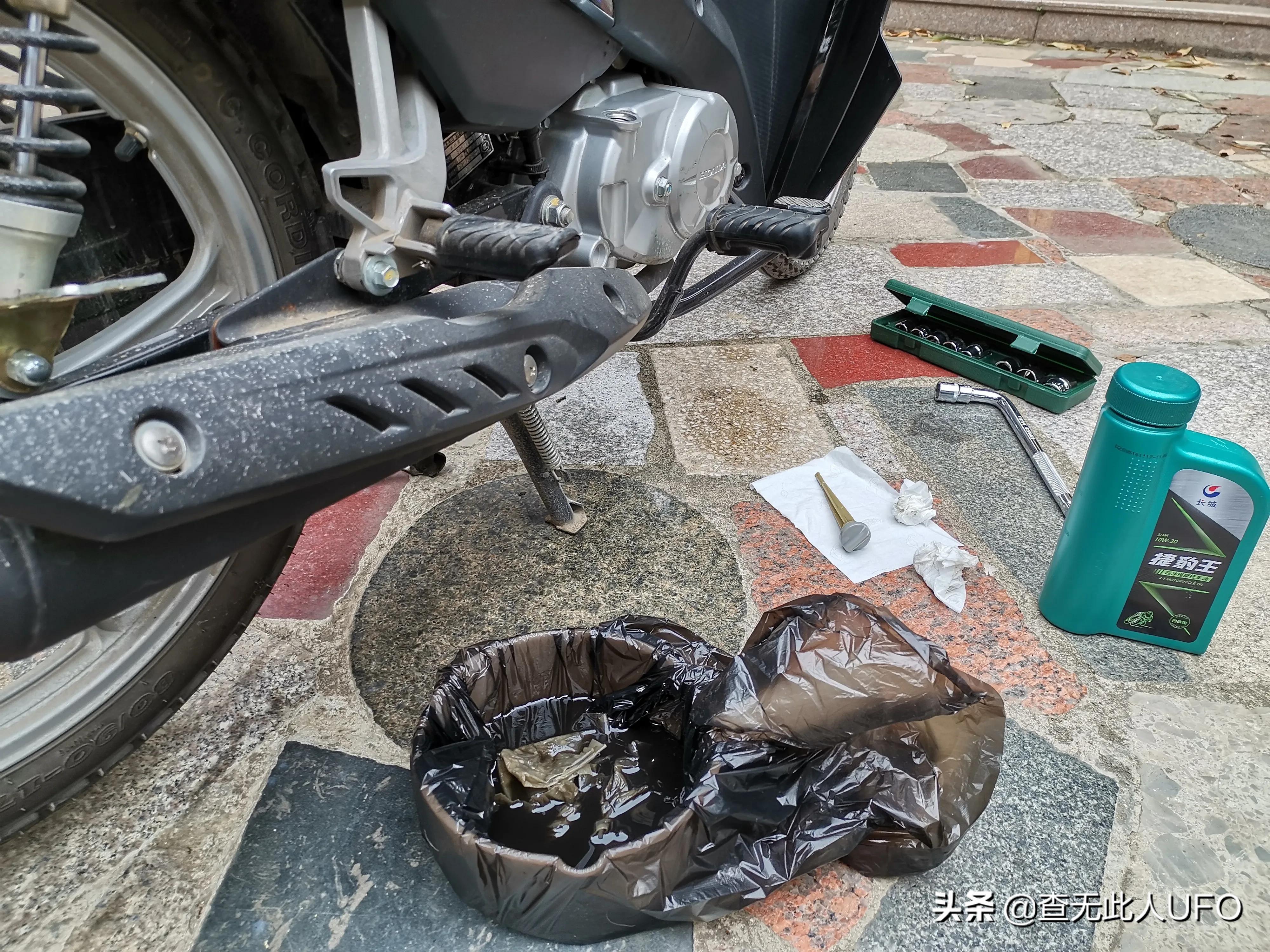 摩托车机油的属性怎么看,摩托车机油的种类