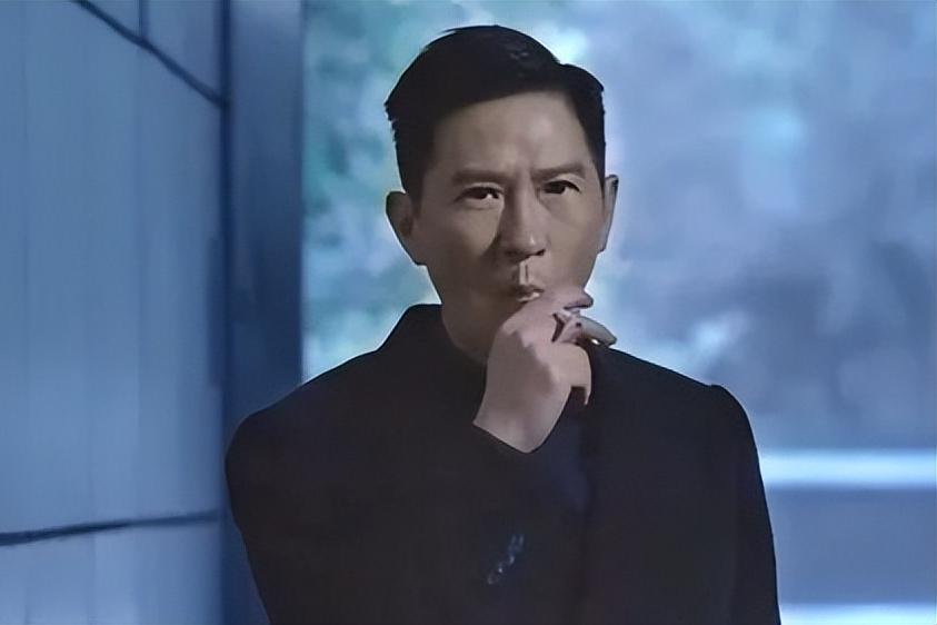 有种帅叫“中年大叔”！这6位大牌男星，越老越有男人味