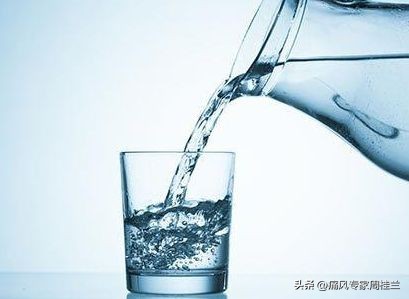 发现尿酸升高吃什么菜,发现尿酸偏高多久复查