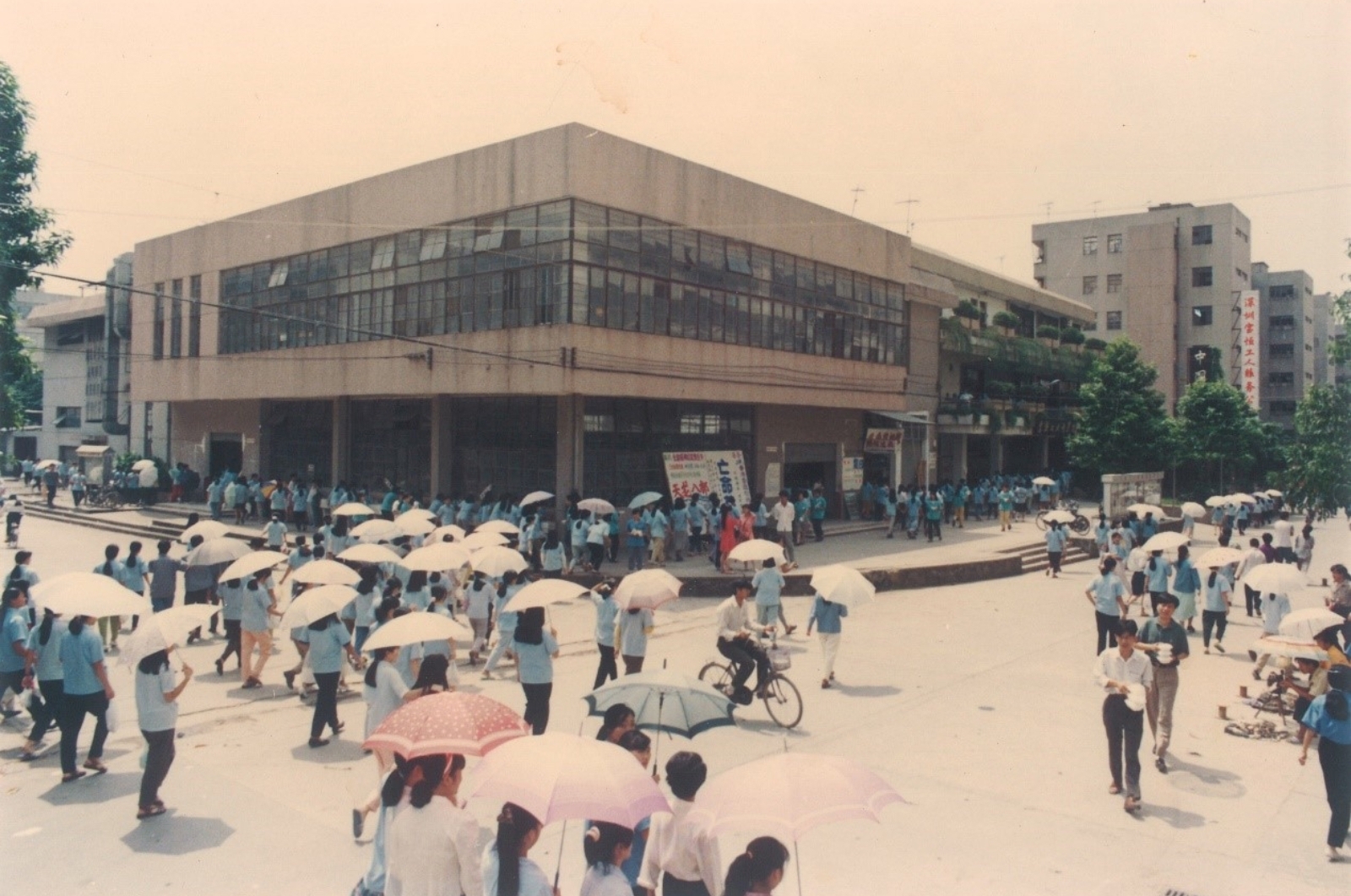 中国“入世”20年成果多大?拉夫罗夫:中国正在堂堂正正战胜美国