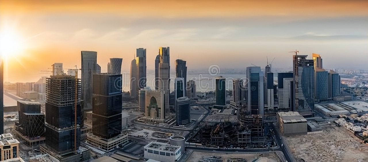 卡塔尔为世界杯付出了巨大的代价,卡塔尔世界杯投资2200亿赔多少