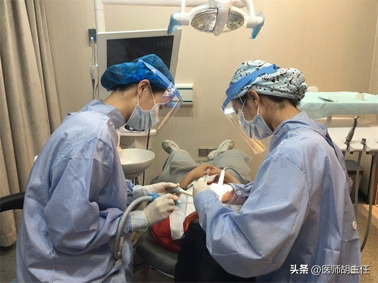 在牙缝里的牙结石要怎么去除,牙缝的牙结石怎么自己去除