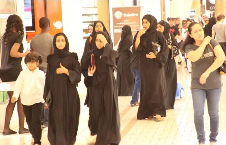 16岁王子带火卡塔尔皇室，豪到流油的卡塔尔，却也有人称想逃离