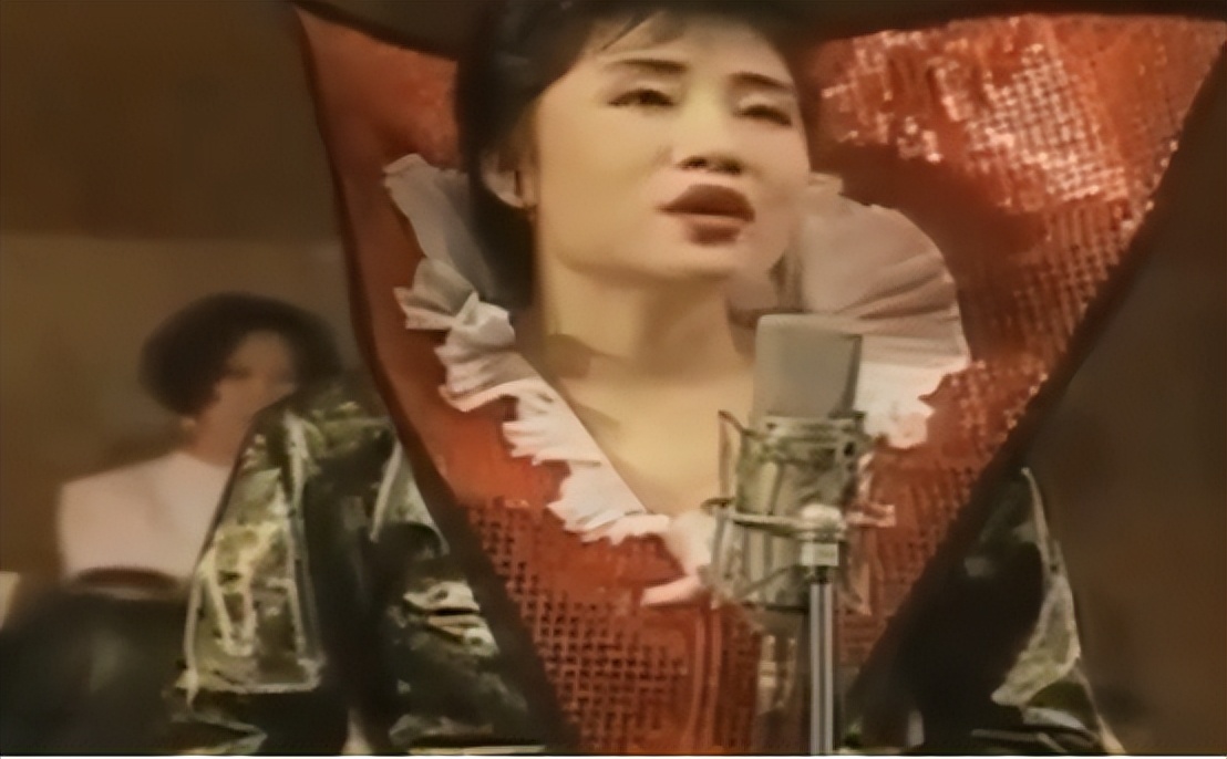 李娜为什么去当尼姑,歌手李娜为什么要出家当尼姑