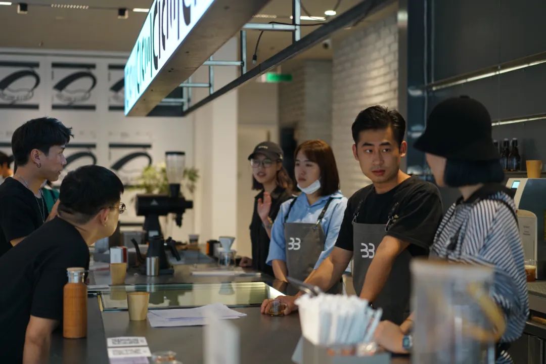 2022，你还相信开店吗？|疫情下来自21位「店主」的自述