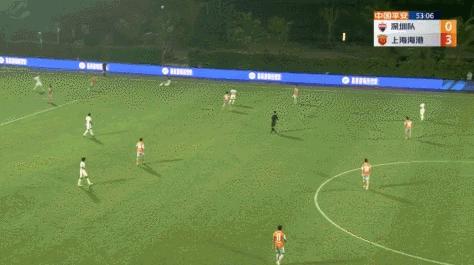 上港武磊中超100球现场,上港外援踢球视频