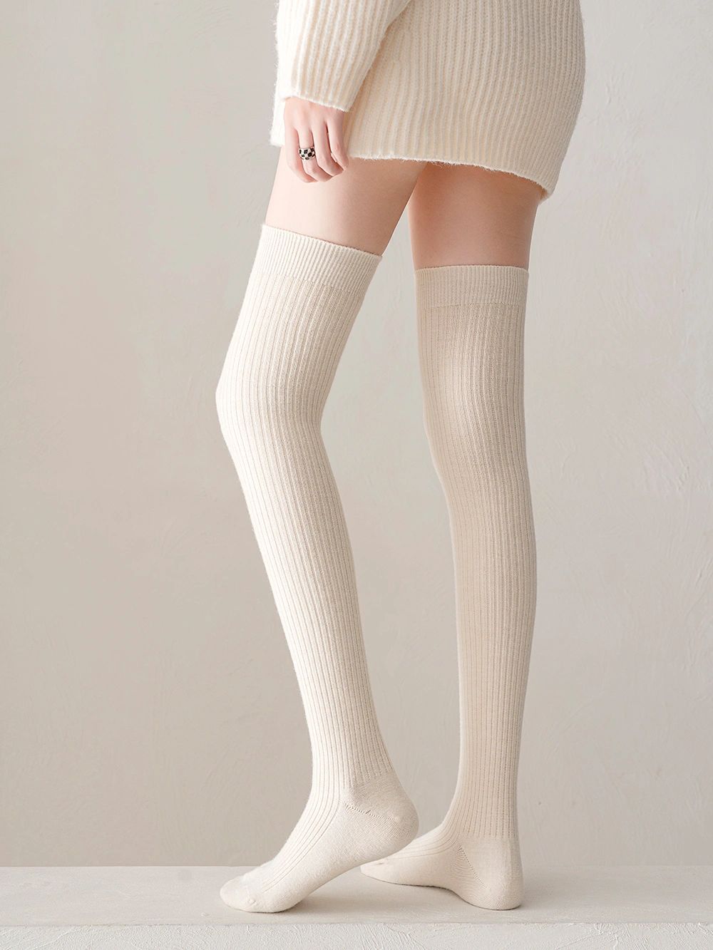 白色过膝袜vs白色连裤袜,白色过膝袜穿搭视频