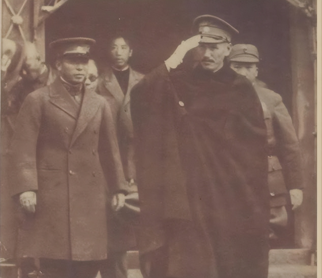 张学良获释后，再谈西安事变真相：杨虎城才是主角，我是名义上的