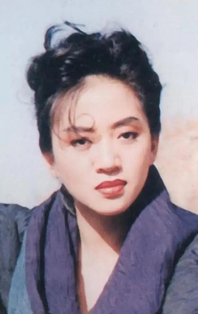 刘德华27岁的电影视频,刘德华几岁向吴倩莲求过婚