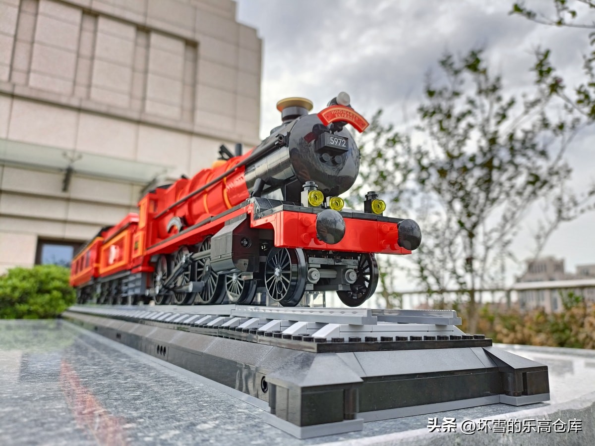 边看哈利波特，边拼乐高：爆肝试玩76405霍格沃茨特快