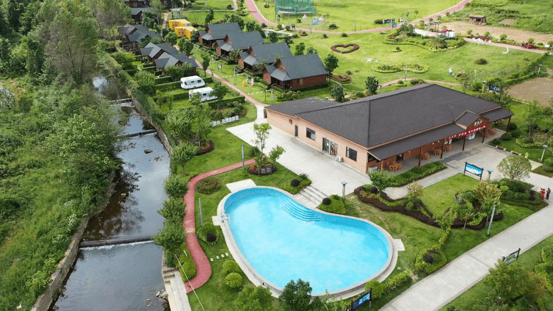 夏天去哪里游凉都六盘水,贵州六盘水哪个地方最凉快