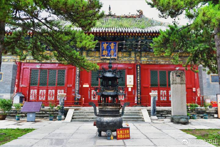 佛教四大名山五台山,五台山自然风景最好的寺院