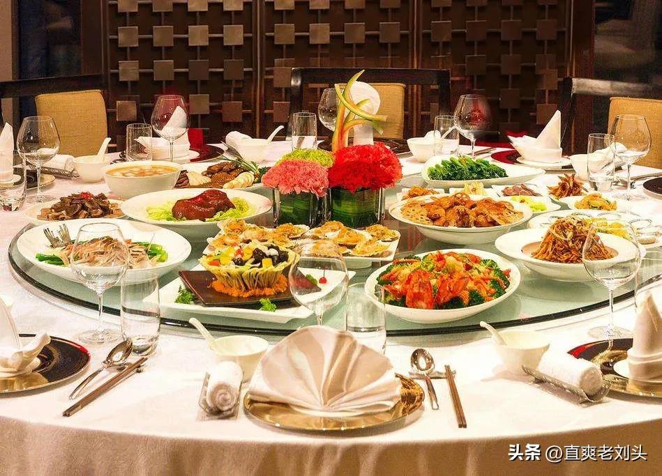 婚礼现场男主角讲话,婚礼上男主角讲话