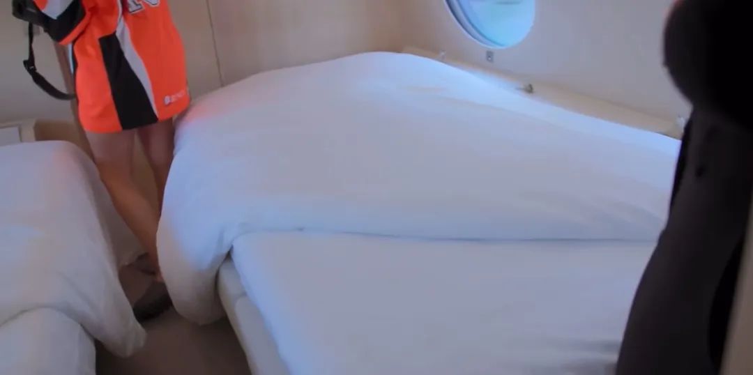 花五亿买了私人飞机后，名人都用它干什么了？