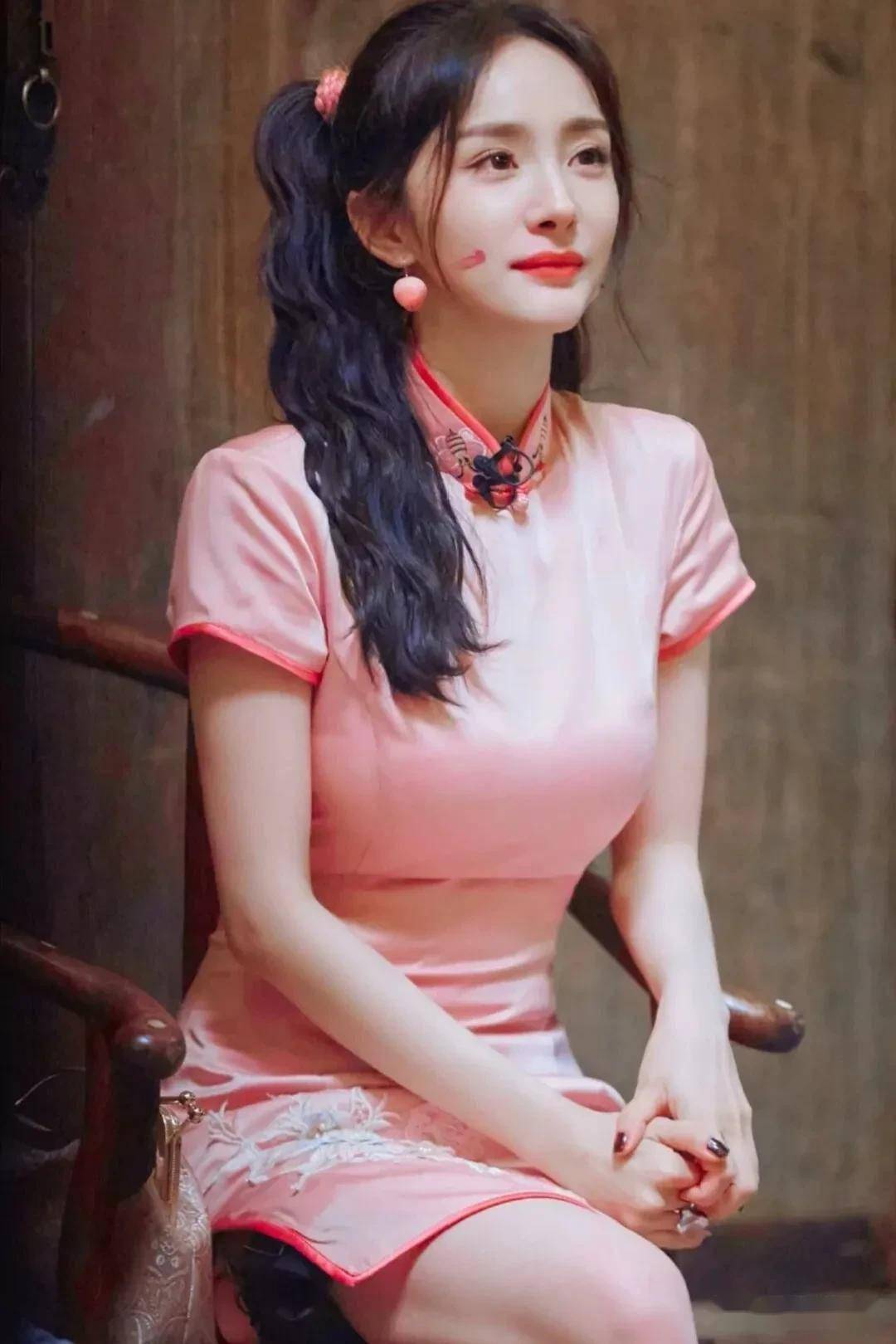 杨幂谍战跳舞,杨幂采访视频揭秘娱乐圈