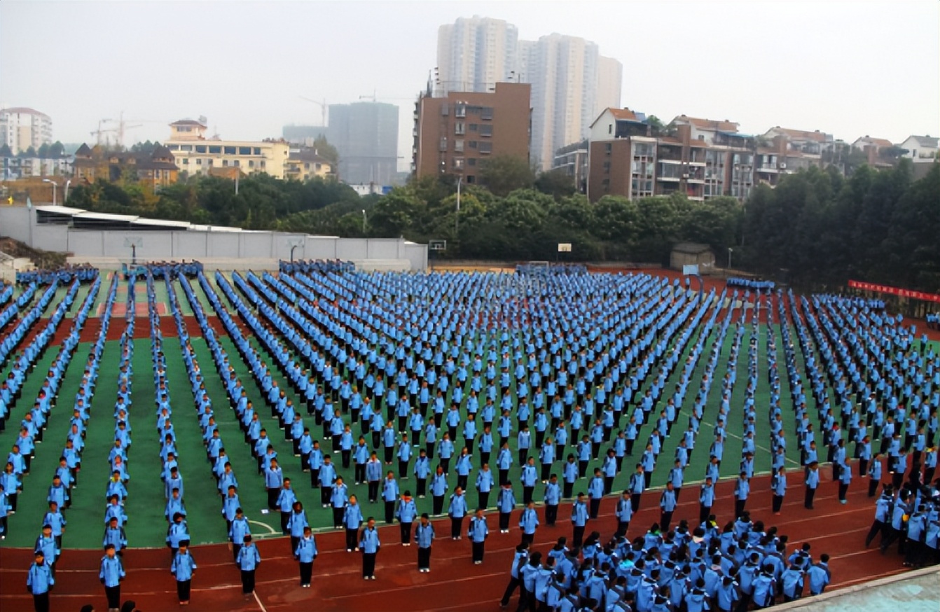 七中、九中捧场！六一汇演，师一学校，办出“五朵私花”独有味道