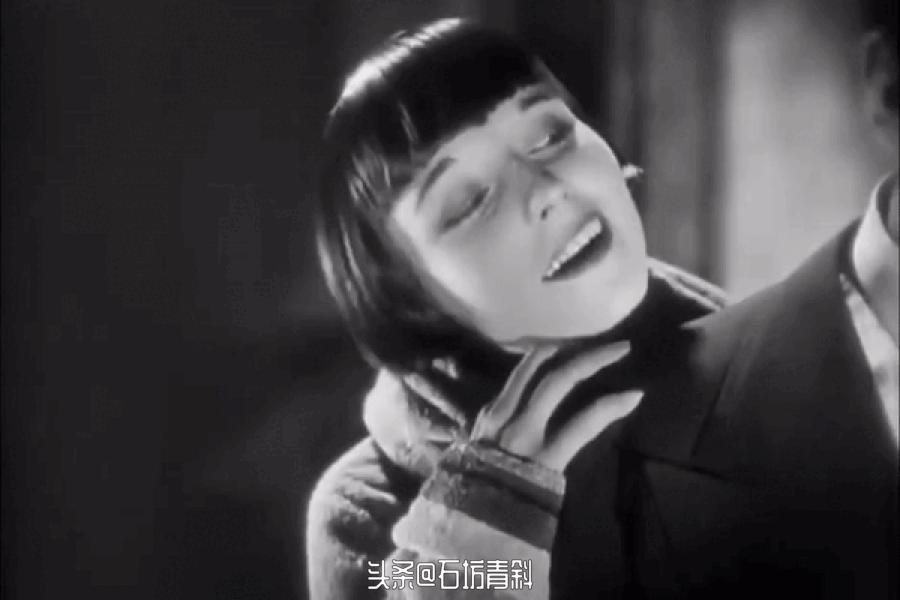 23岁被好莱坞封杀，拒绝减薪，性取向遭质疑，晚年出书揭黑幕