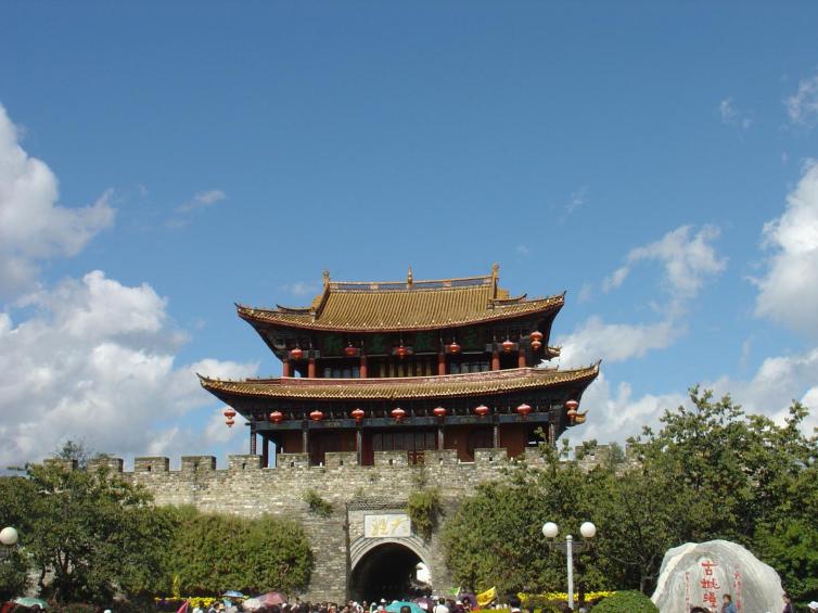 大理到丽江自驾游沿途有什么景点,丽江附近自驾免费景点