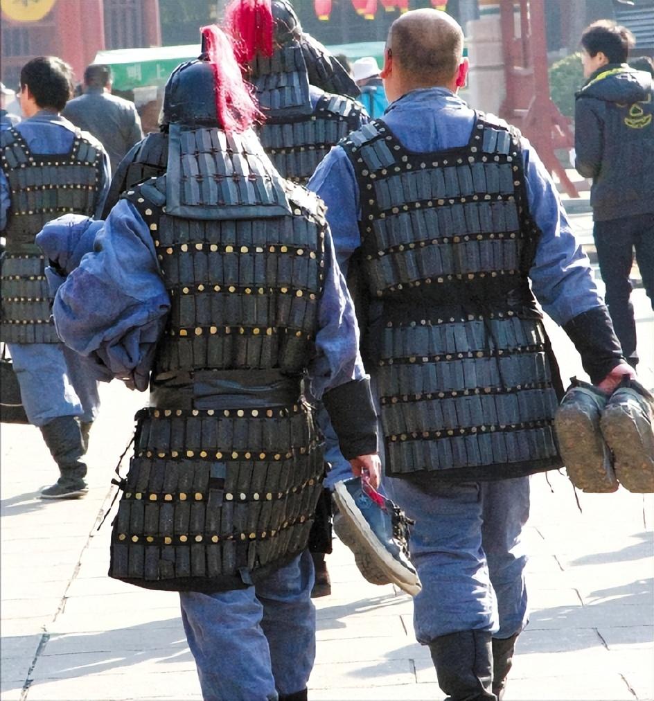 横店群演泛滥视频,横店群演大妈真实生活