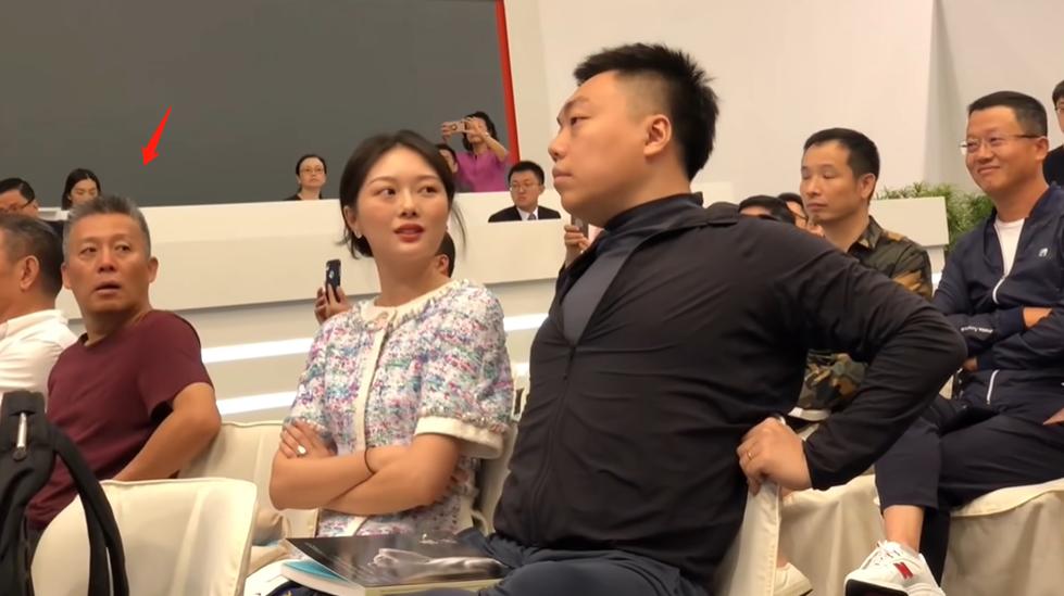 网红晚晚：炫富频翻车，豪门贵妇变寒门贵妇成群嘲，老公也不省心